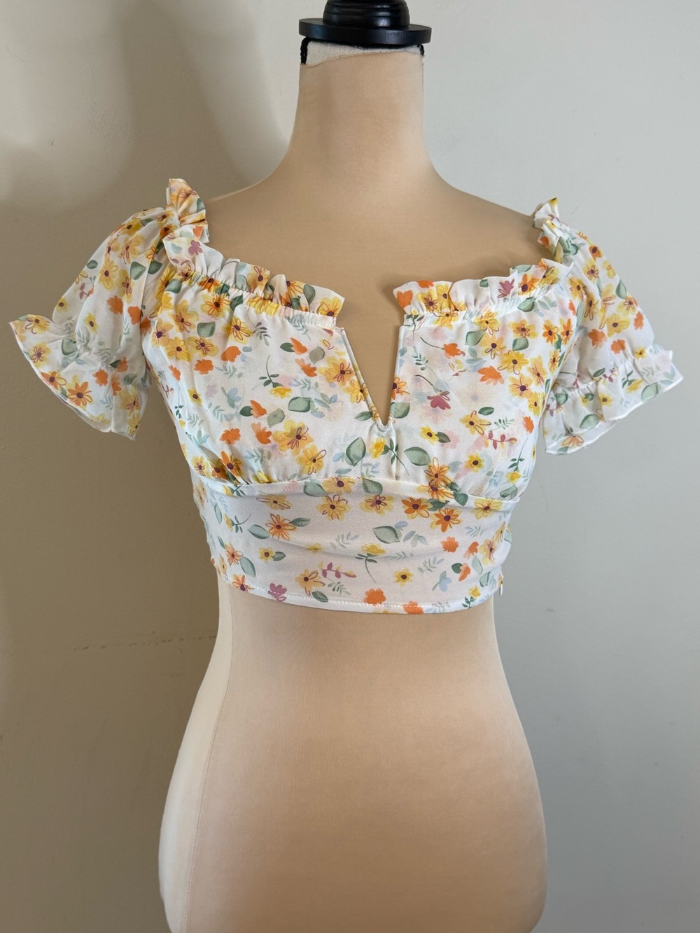 Eilly Bazar ditsy floral crop top ruffled short sleeves SZ SM